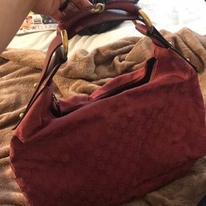 Gucci fuchsia pink hobo bag with gold hardware
